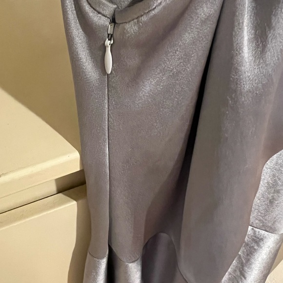 HALSTON. Silver bias cut drop neckline open back dress! Hi Lo MIDI - Picture 11 of 13